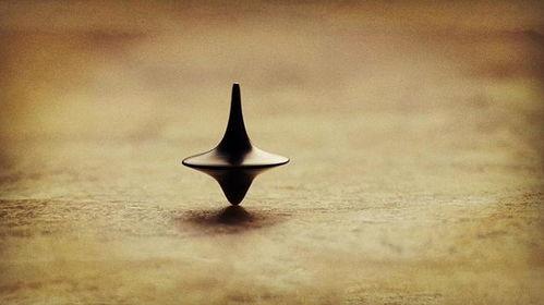 陀螺梦境,穿梭时空的奇幻之旅  第3张